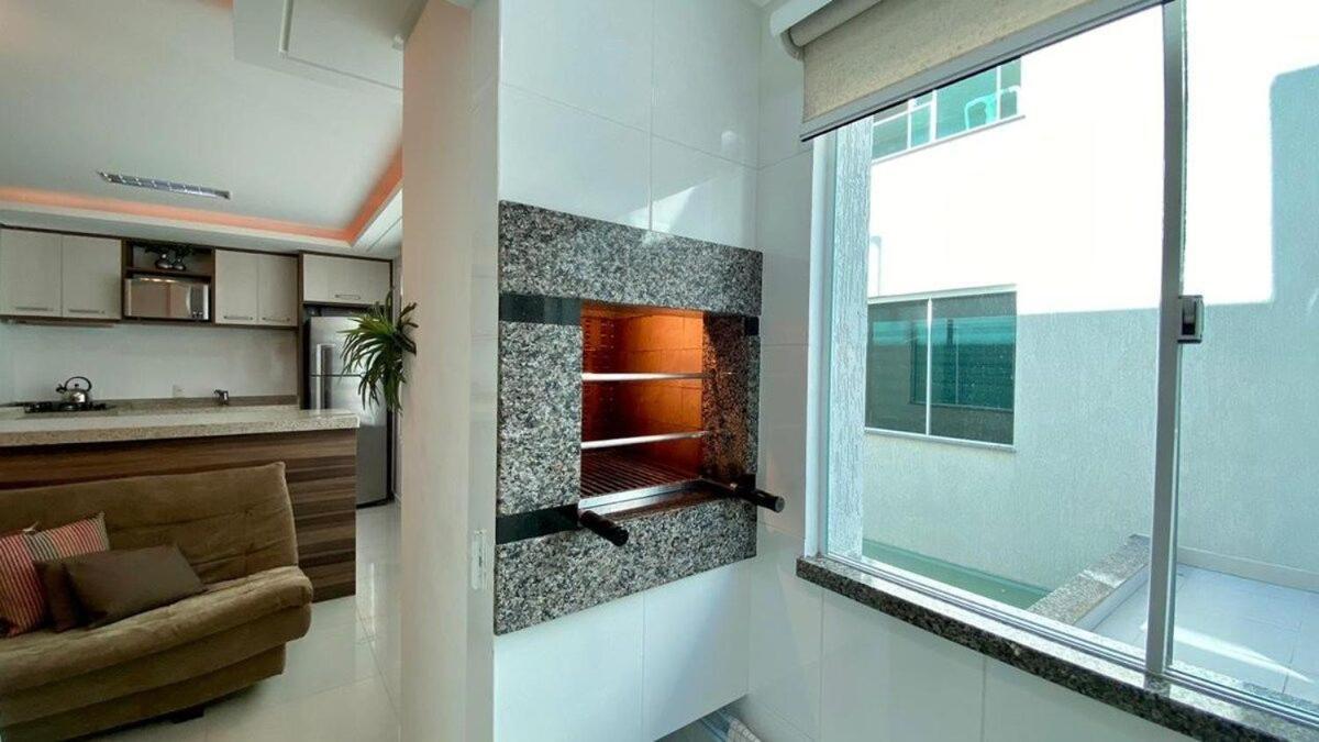 Solar Das Ilhas - Aconchegante Apartamento Na Linda Praia De 4 Ilhas 봄비나스 외부 사진