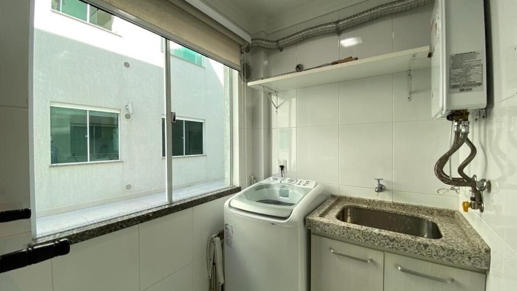 Solar Das Ilhas - Aconchegante Apartamento Na Linda Praia De 4 Ilhas 봄비나스 외부 사진